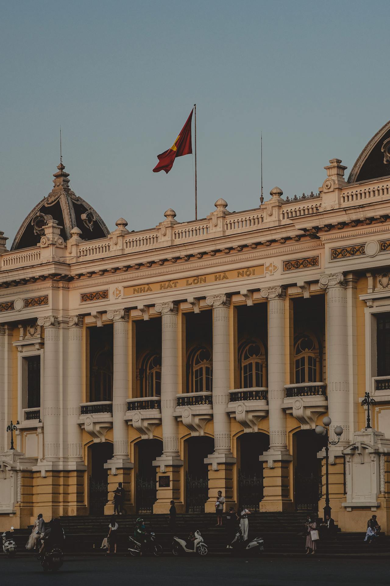 Start your visa-prepared journey with Vietnam’s vibrant glow
